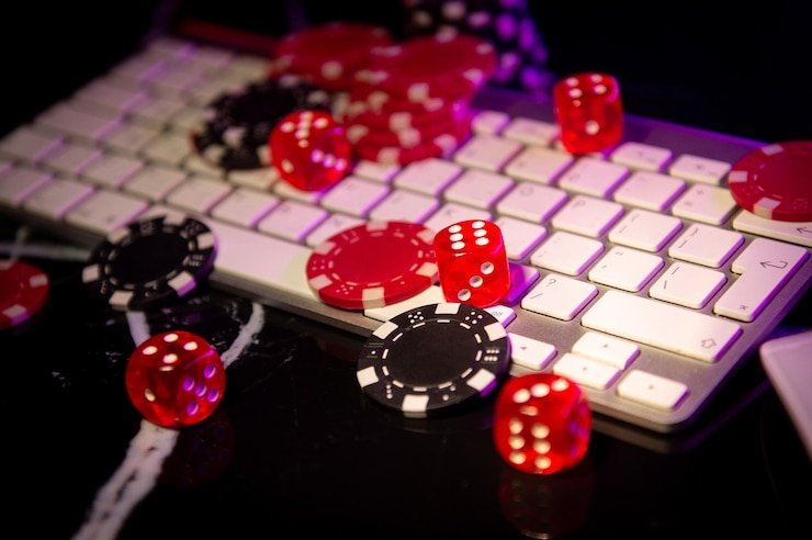 Meja Casino Hold'em live dengan dealer dan kartu komunitas di platform winslot